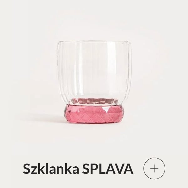 Szklanka z różowym spodem