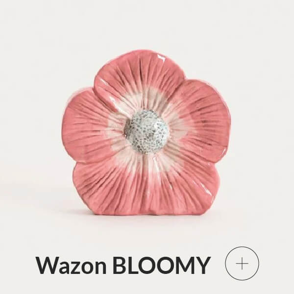 Wazon różowy w kształcie kwiatka