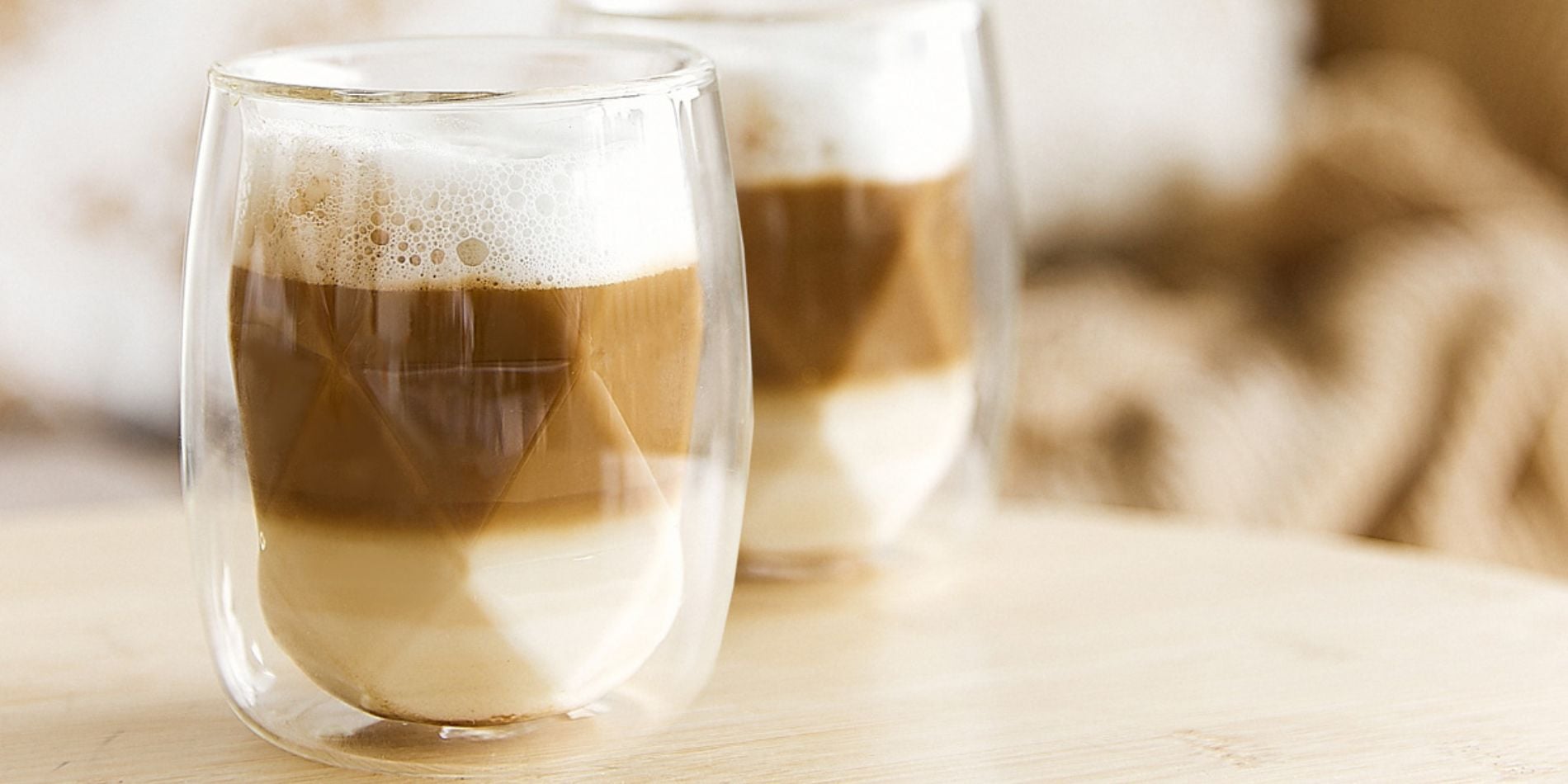 szklanki z podwójną ścianką na latte
